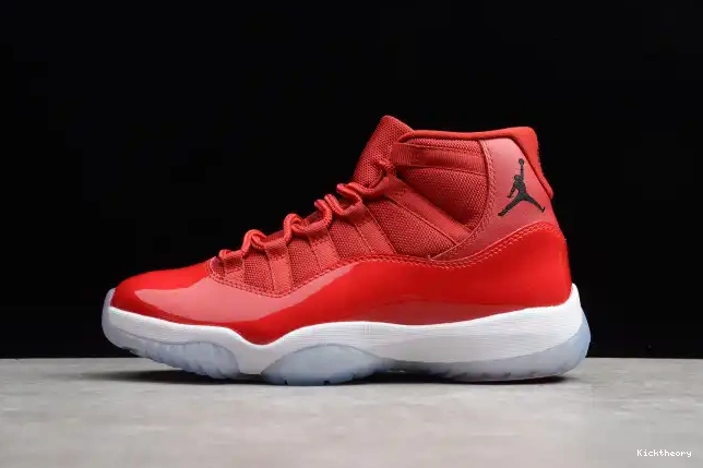 378037-623 RetroGym Red Air 11 Jordan 0605